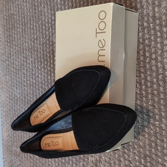 NWT Me Too Audra Black Suede Point Toe Loafers Size 8M - Picture 4 of 6